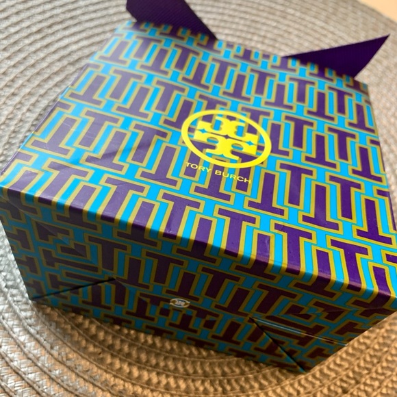 COPY - NEW Tory Burch Gift Bag - Picture 3 of 6